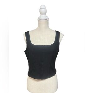 Black cropped tank top‎